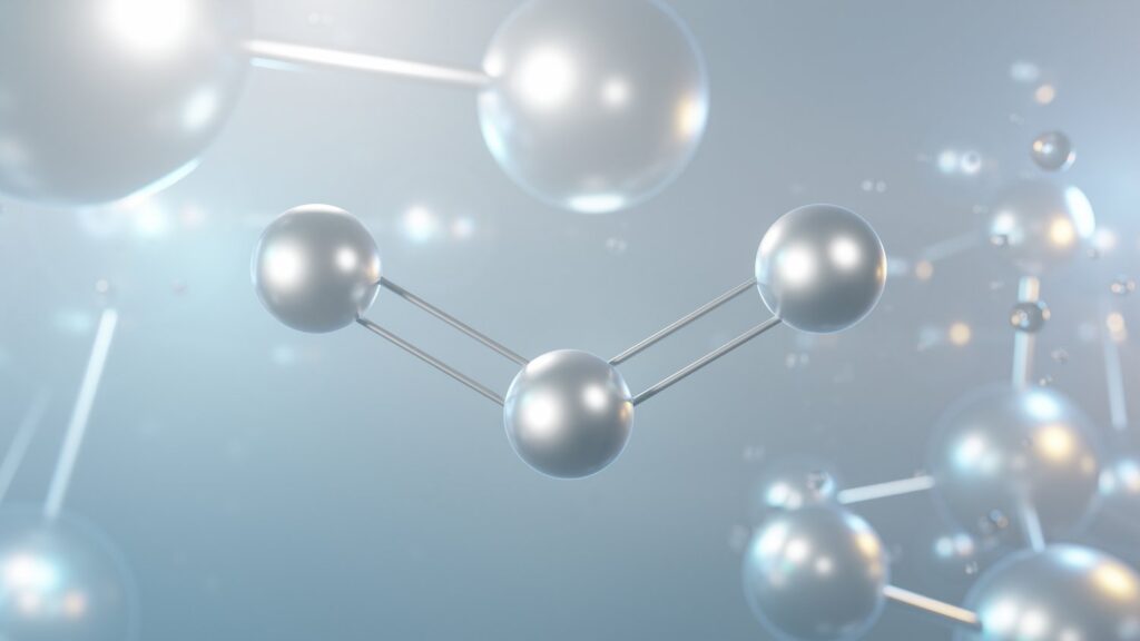 Advancing Heat Management in Nanodevices Through Silicon Dioxide Coatings