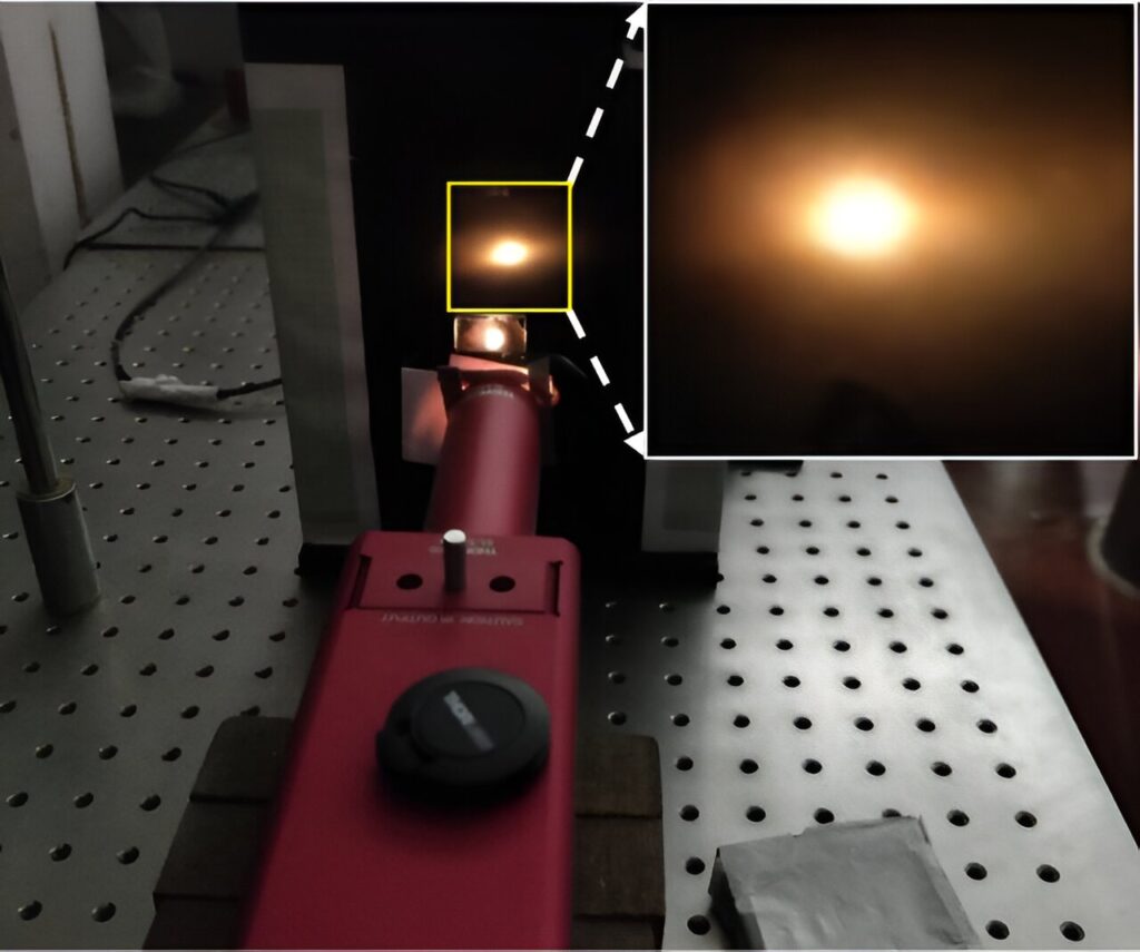 Low-cost flexible metasurfaces to increase the efficiency of optoelectronic devices