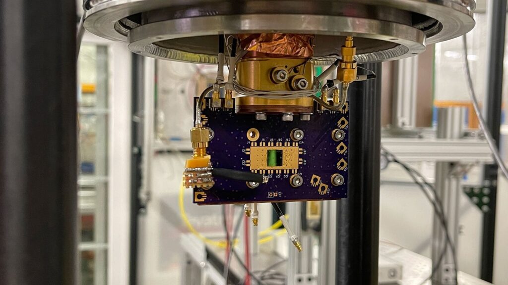 Team makes breakthrough in high-energy particle detection